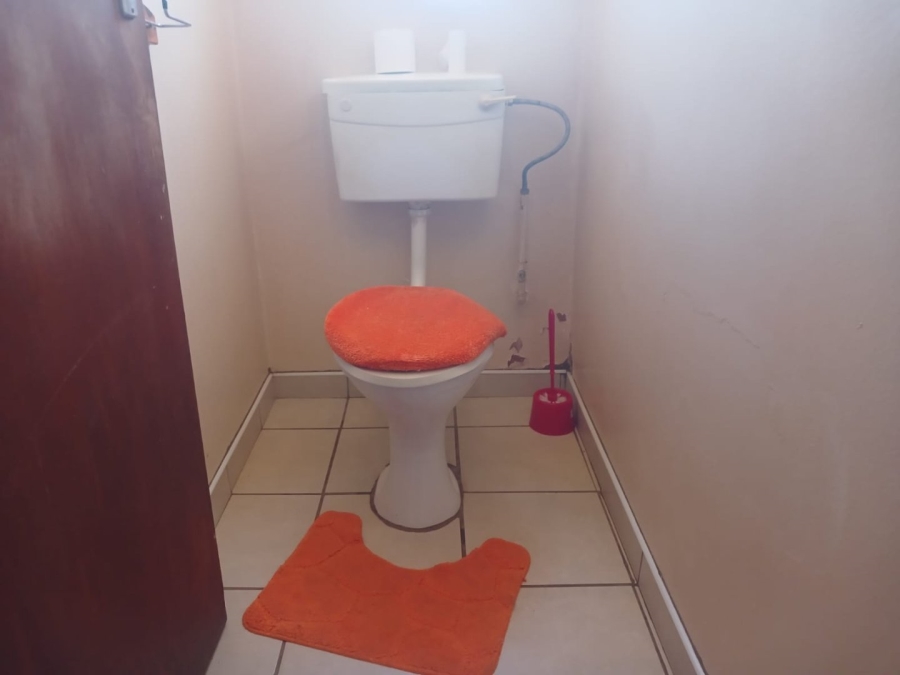 3 Bedroom Property for Sale in Roosheuwel Ext 2 North West